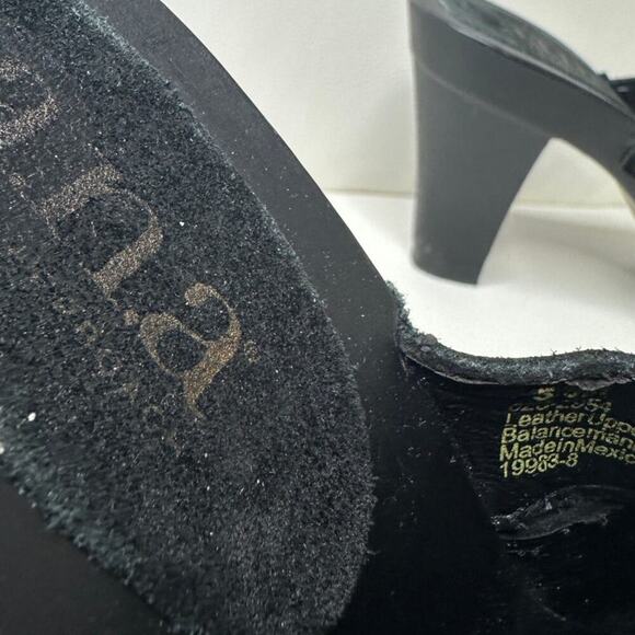 Size 5.5 Black Suede Studded Slip On Heel Clogs Mules 70s Closed Toe Office Work - Picture 7 of 10